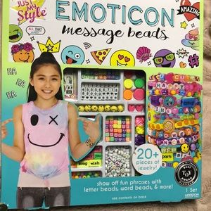 Emoticon message beads
